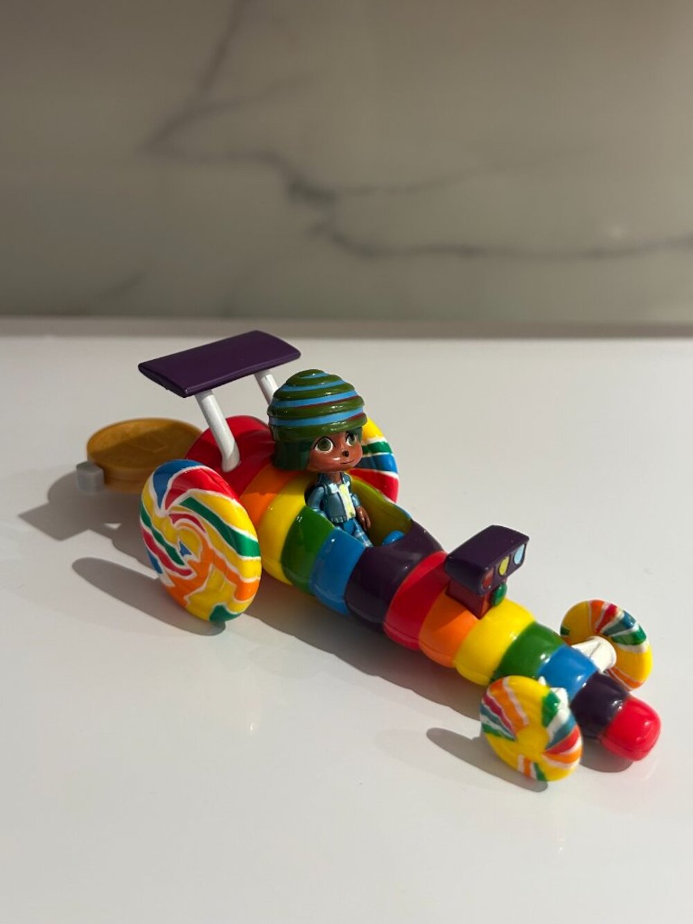 Wreck-it Ralph Sugar Rush Key Racers: #5 Swizzle Malarkey - Picture 2 of 4